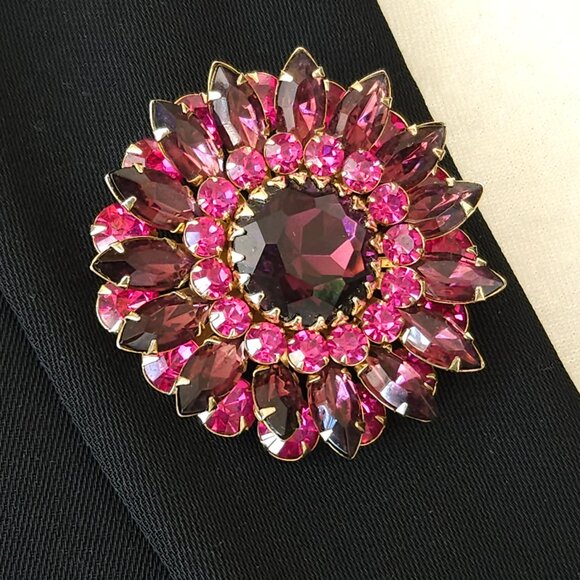 Vintage Judy Lee Fuchsia & Purple Rhinestone Brooch Pin - Picture 3 of 9